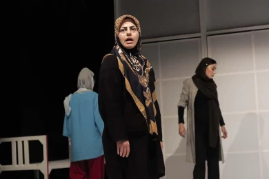 نمایش «شلتر» - تالار قشقایی 
کارگردان: امین میری 
عکس: رضا معطریان