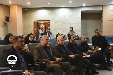 مراسم رونمایی از کتاب نمایشنامه «هفت عصر هفتم پاییز»
عکس: کاوه کرمی