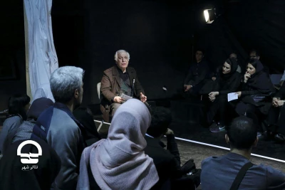 خسرو سینایی به تماشای نمایش «اصفهان، شهر بچه‌های لهستان»

مراقب باشید، فاجعه‌ها تکرار نشوند