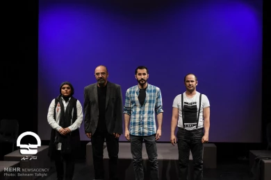 دیور 
عکس: بهنام توفیقی (خبرگزاری مهر )