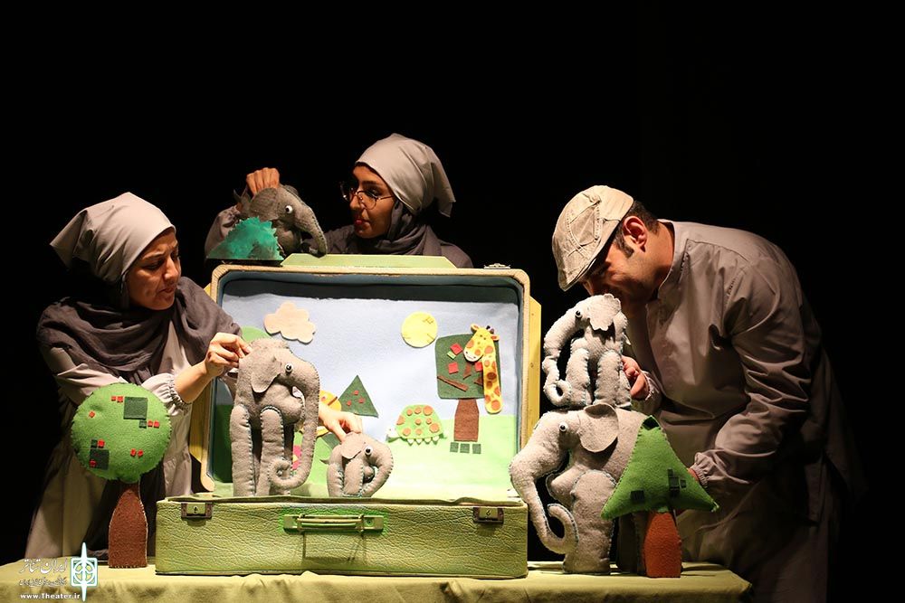 چمدان عجیب ( جشنواره بین المللی تئاتر عروسکی)
عکس: سیامک زمردی مطلق