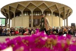 ویژه برنامه روز ملی هنرهای نمایشی در محوطه تئاتر شهر
عکس: رضا معطریان