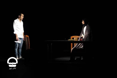 نمایش "هیچ کس رو محکم بغل نکن" - کارگاه نمایش
عکس: رضا معطریان