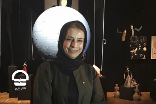 در گفتگو با «زهرا صبری»، کارگردان نمایش «خاک و تاج» مطرح شد؛

عروسک ها بهتر از انسانها حرف می زنند