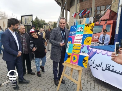«تئاترول» اتفاق بزرگی در عرصه تئاتر خیابانی محسوب می‌شود

آیین افتتاحیه اولین تماشاخانه سیار مستقل ایران در تئاتر شهر برگزار شد