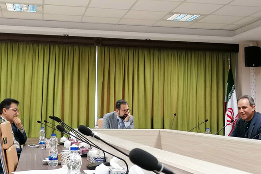 شنبه 16 فروردین؛
مراسم معارفه و تکریم مدیران کل هنرهای نمایشی برگزار شد