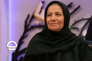 احترام برومند:

حریم برای تئاتر شهر ضروری است