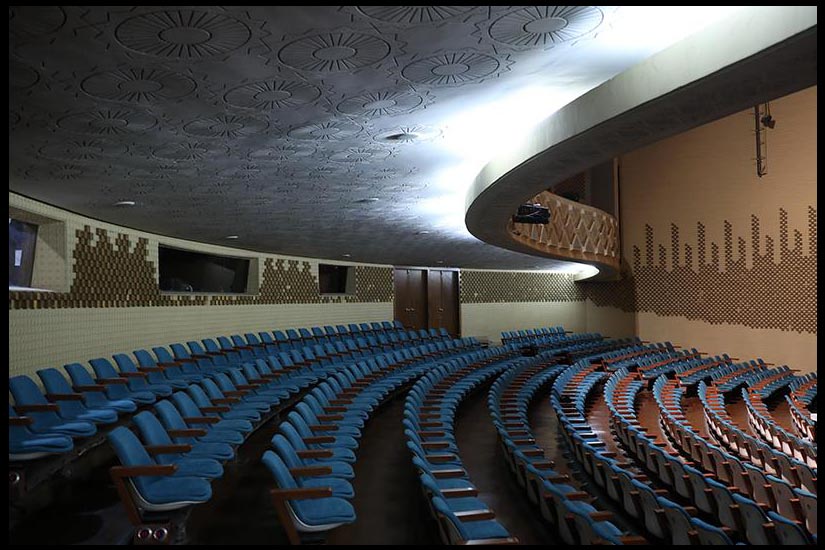 قادر آشنا خبر داد؛

شرایط حذف محدودیت‌های کرونایی «تئاتر» به زودی تعیین می‌شود