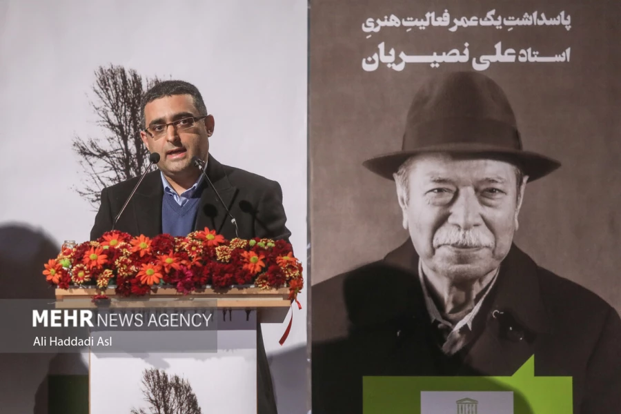 دو نمایش به صحنه رفته در تئاتر شهر آثار برگزیده منتقدان تئاتر شدند
اهدای تقدیرنامه عالی یونسکو به علی نصیریان 5