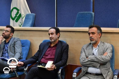 جلسه مدیر کل هنرهای نمایشی با کارکنان مجموعه تئاتر شهر 
عکس: کاوه کرمی