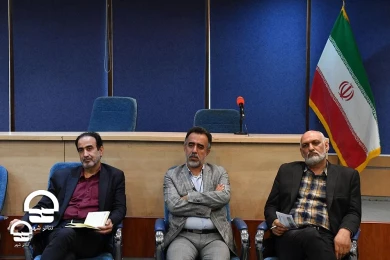جلسه مدیر کل هنرهای نمایشی با کارکنان مجموعه تئاتر شهر 
عکس: کاوه کرمی
