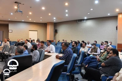 جلسه مدیر کل هنرهای نمایشی با کارکنان مجموعه تئاتر شهر 
عکس: کاوه کرمی
