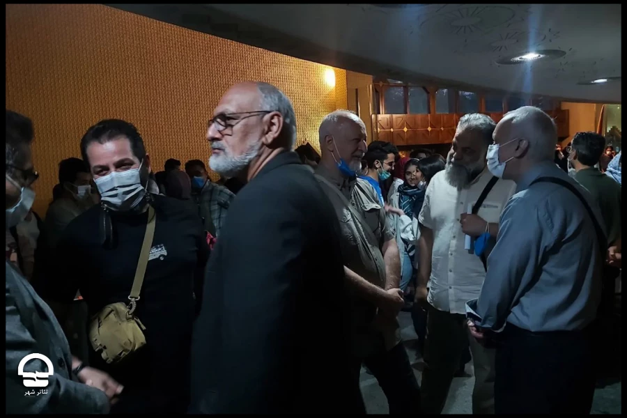 حضور تعدادی ازهنرمندان شناخته شده تئاترو سینما در تالار اصلی مجموعه تئاتر شهر 5