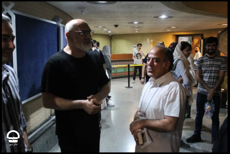 حضور تعدادی ازهنرمندان شناخته شده تئاترو سینما در تالار اصلی مجموعه تئاتر شهر 6