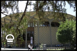 در گفتگو با رئیس تئاتر شهر عنوان شد؛

بازگشایی تئاتر شهر منوط به مجوز اداره کل هنرهای نمایشی است
 تلاش می‌کنیم تا با گروه‌های نمایشی تعامل داشته باشیم