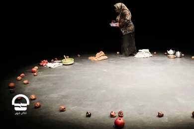 نمایش "پیرننا" - کارگاه نمایش 
عکس: رضا معطریان