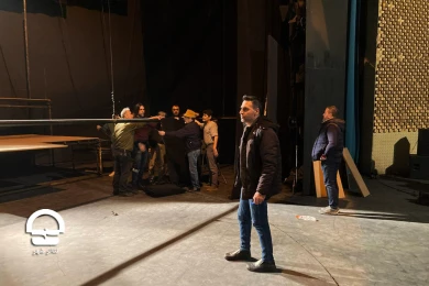 تلاش کارکنان برای آماده سازی تئاتر شهر برای میزبانی از آثار نمایشی جشنواره تئاتر فجر - 1 
عکس ها از پرویز گوهری راد ( روابط عمومی مجموعه تئاتر شهر )