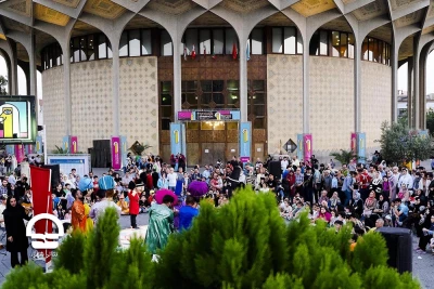 هشتمین روز از برگزاری جشنواره بین المللی تئاتر عروسکی تهران - مبارک در تئاتر شهر 

عکس ها از کاوه کرمی، میلاد میرزا علی، عرفان خوشخو، نیلوفر جوانشیر و کیارش مسیبی ( گروه عکاسی جشنواره به سرپرستی رضا معطریان)