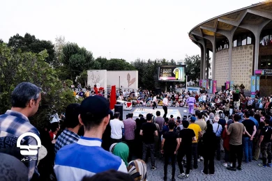 هشتمین روز از برگزاری جشنواره بین المللی تئاتر عروسکی تهران - مبارک در تئاتر شهر 

عکس ها از کاوه کرمی، میلاد میرزا علی، عرفان خوشخو، نیلوفر جوانشیر و کیارش مسیبی ( گروه عکاسی جشنواره به سرپرستی رضا معطریان)
