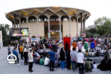 هشتمین روز از برگزاری جشنواره بین المللی تئاتر عروسکی تهران - مبارک در تئاتر شهر 

عکس ها از کاوه کرمی، میلاد میرزا علی، عرفان خوشخو، نیلوفر جوانشیر و کیارش مسیبی ( گروه عکاسی جشنواره به سرپرستی رضا معطریان)
