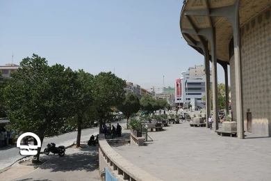 محوطه تئاتر شهر پس از جمع آوری دست فروشان خیابان ولیعصر
عکس:میلاد میرزاعلی