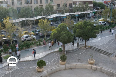 محوطه تئاتر شهر پس از جمع آوری دست فروشان خیابان ولیعصر
عکس:میلاد میرزاعلی