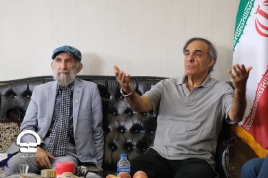 نشست هم اندیشی هنرمندان با مدیران شهرداری تهران درباره پاکسازی حریم تئاتر شهر 
عکس : رضا معطریان