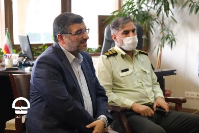 نشست هم اندیشی هنرمندان با مدیران شهرداری تهران درباره پاکسازی حریم تئاتر شهر 
عکس : رضا معطریان