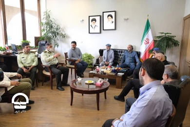نشست هم اندیشی هنرمندان با مدیران شهرداری تهران درباره پاکسازی حریم تئاتر شهر 
عکس : رضا معطریان