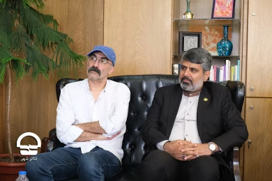 نشست هم اندیشی هنرمندان با مدیران شهرداری تهران درباره پاکسازی حریم تئاتر شهر 
عکس : رضا معطریان
