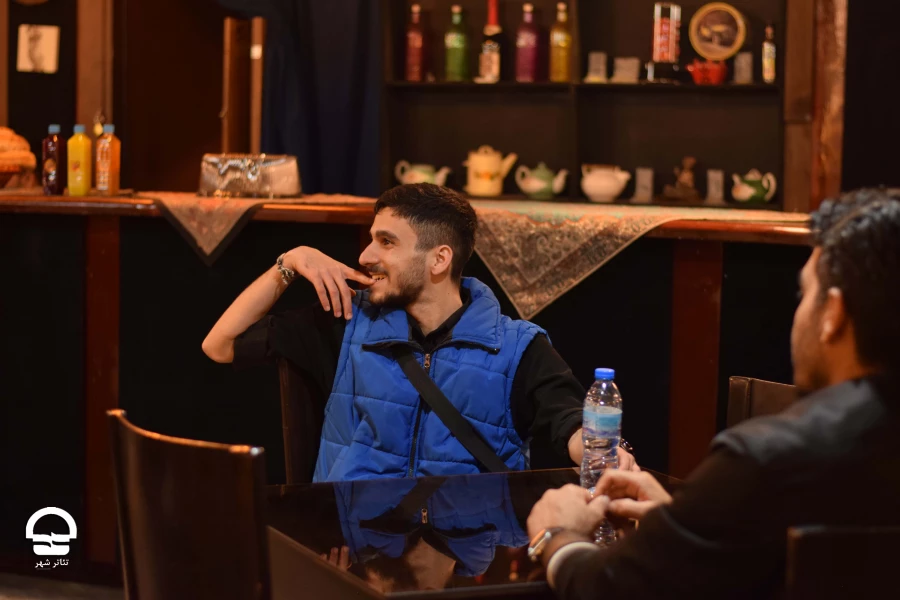 من نوید نیستم 
کارگردان: سید علی خوشرو
عکس: حسین مقدم